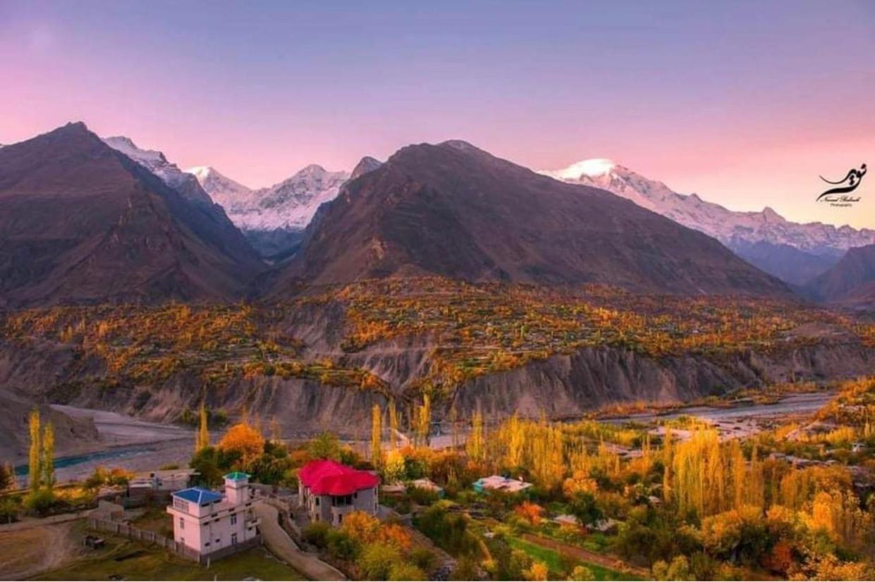 Old Hunza Inn Karimabad  Bagian luar foto