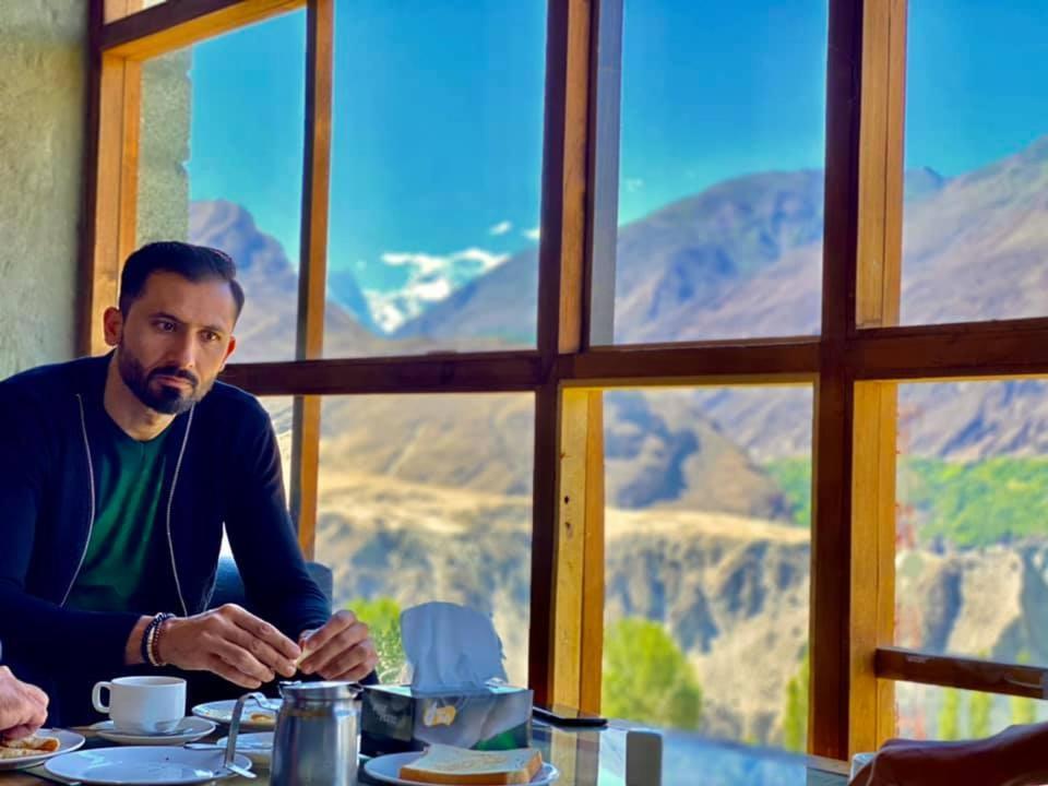Old Hunza Inn Karimabad  Bagian luar foto
