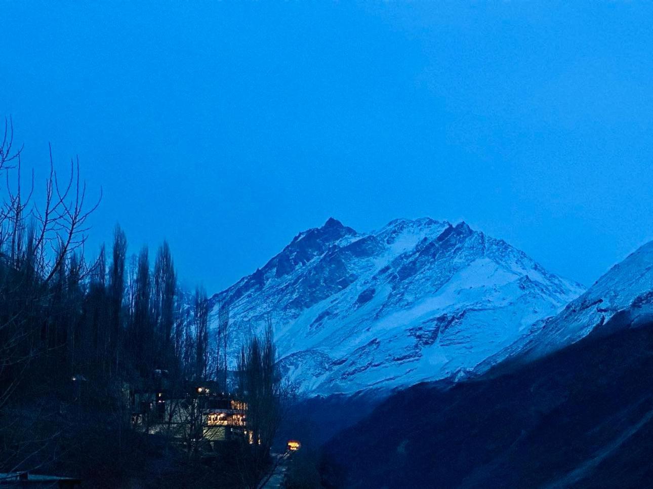Old Hunza Inn Karimabad  Bagian luar foto